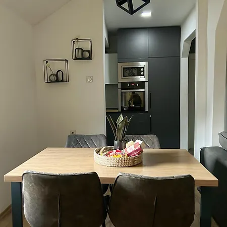 Daria's Duplex Apartment